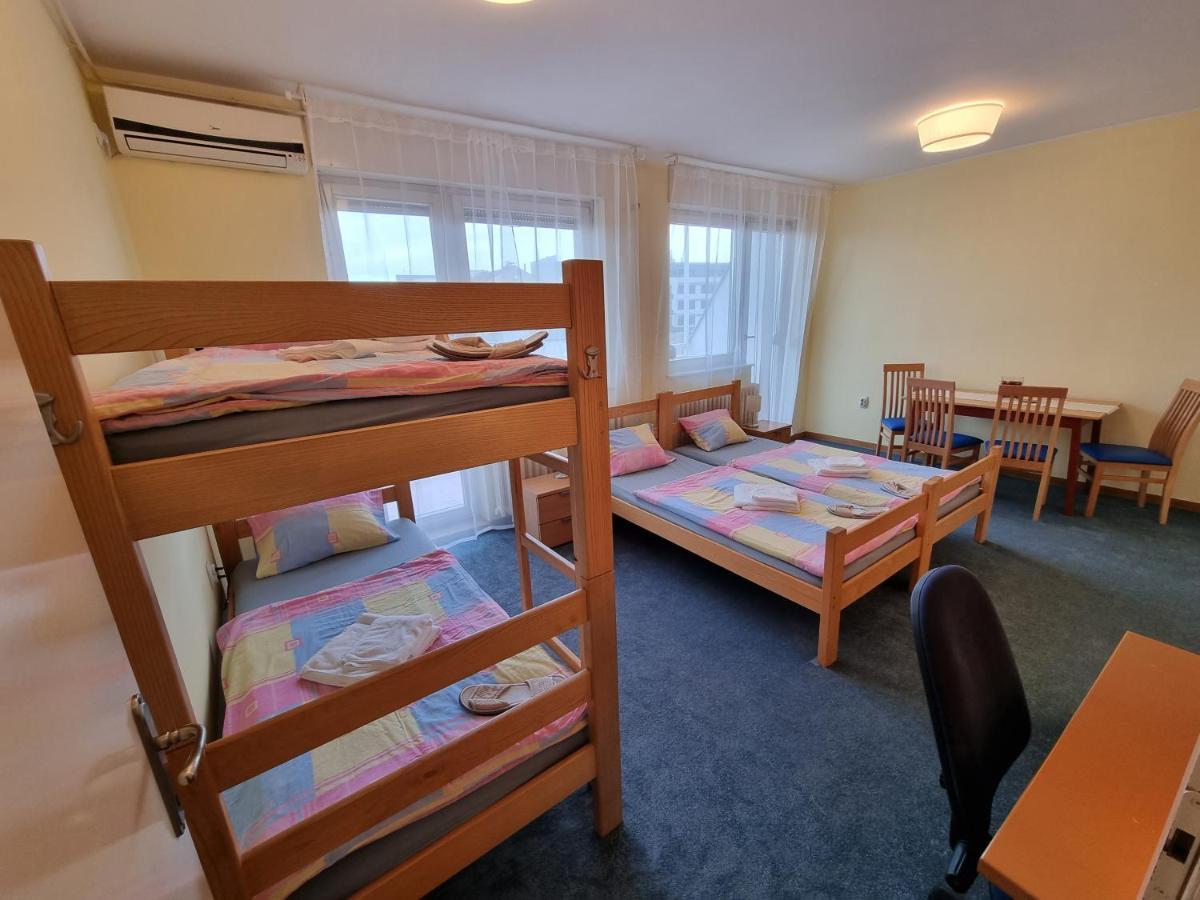 Spirit Hostel And Apartments Белград Экстерьер фото