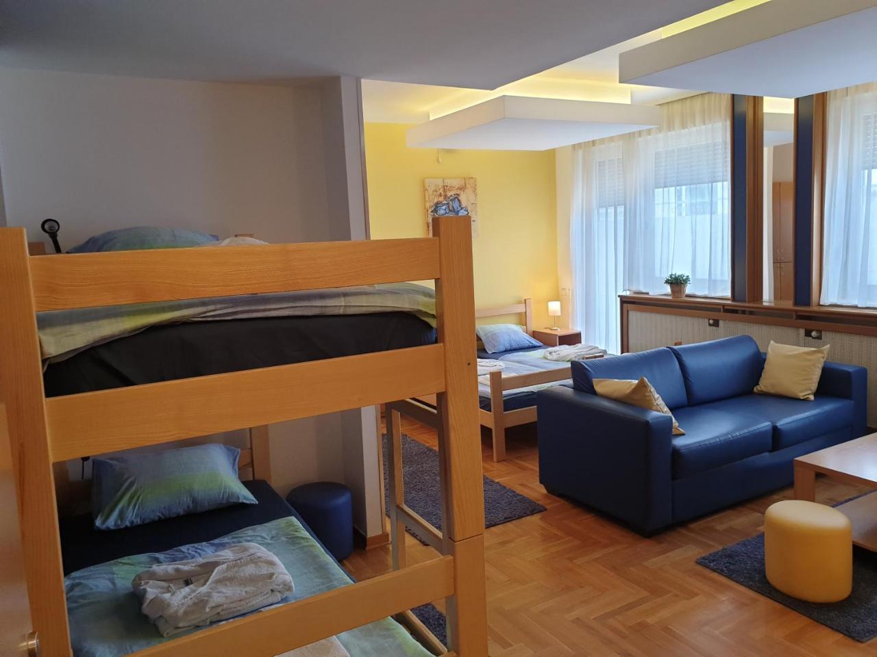Spirit Hostel And Apartments Белград Экстерьер фото